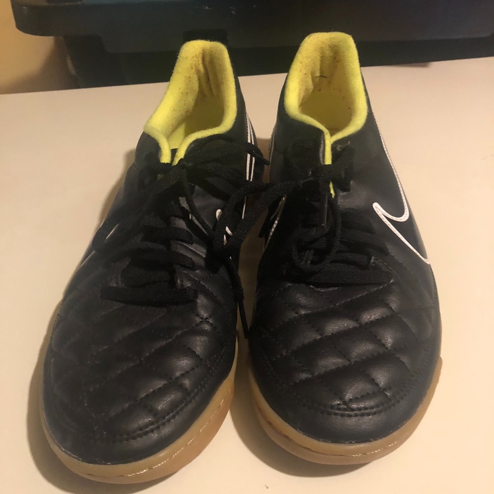 Nike indoor soccer shoes